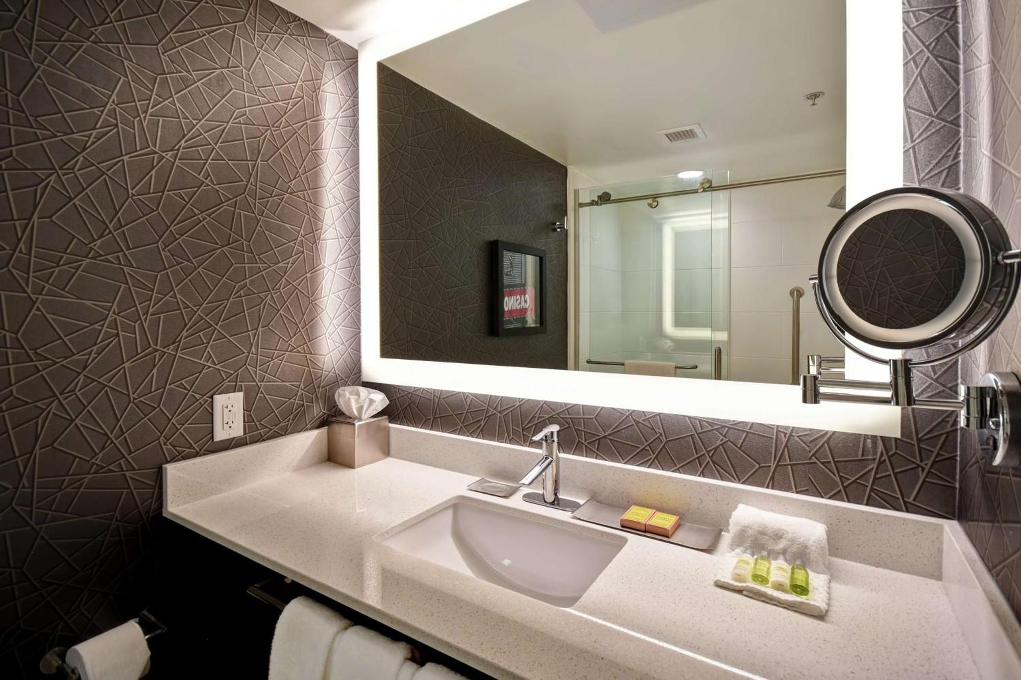 Doubletree By Hilton Deadwood At Cadillac Jack'S Exterior foto